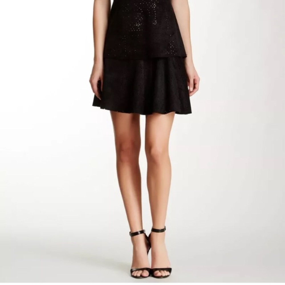 BCBGMAXAZRIA Lucy Laser Cut Flare Skirt Blk A Line